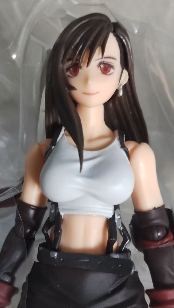 BRING ARTS　ブリングアーツ　ティファ