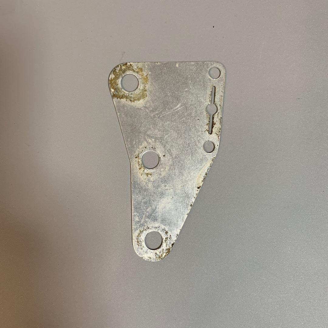ビンテージフェンダーストラトキャスター　50年代シールドプレート(改造跡あり)