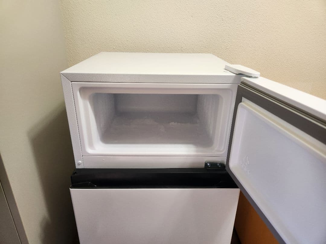 Hisense 冷蔵庫 ホワイト中古美品 ※発送は10月30日か31日