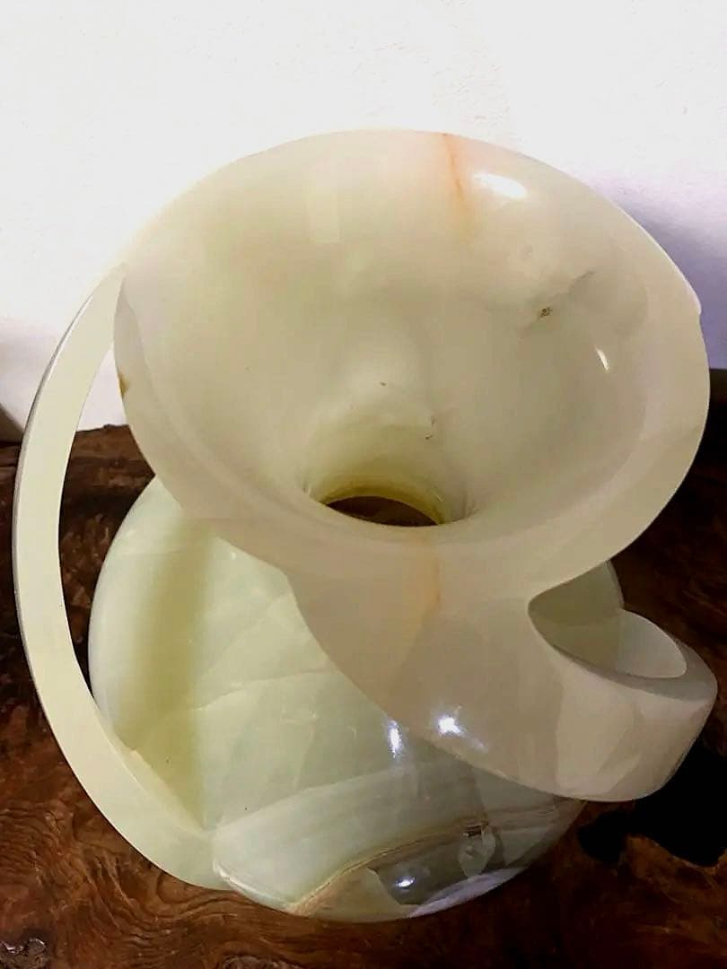 瑪瑙 翡翠 玉 一刀彫り デザイナー (そよかぜ) 花瓶 輝石作 9㎏ 共箱