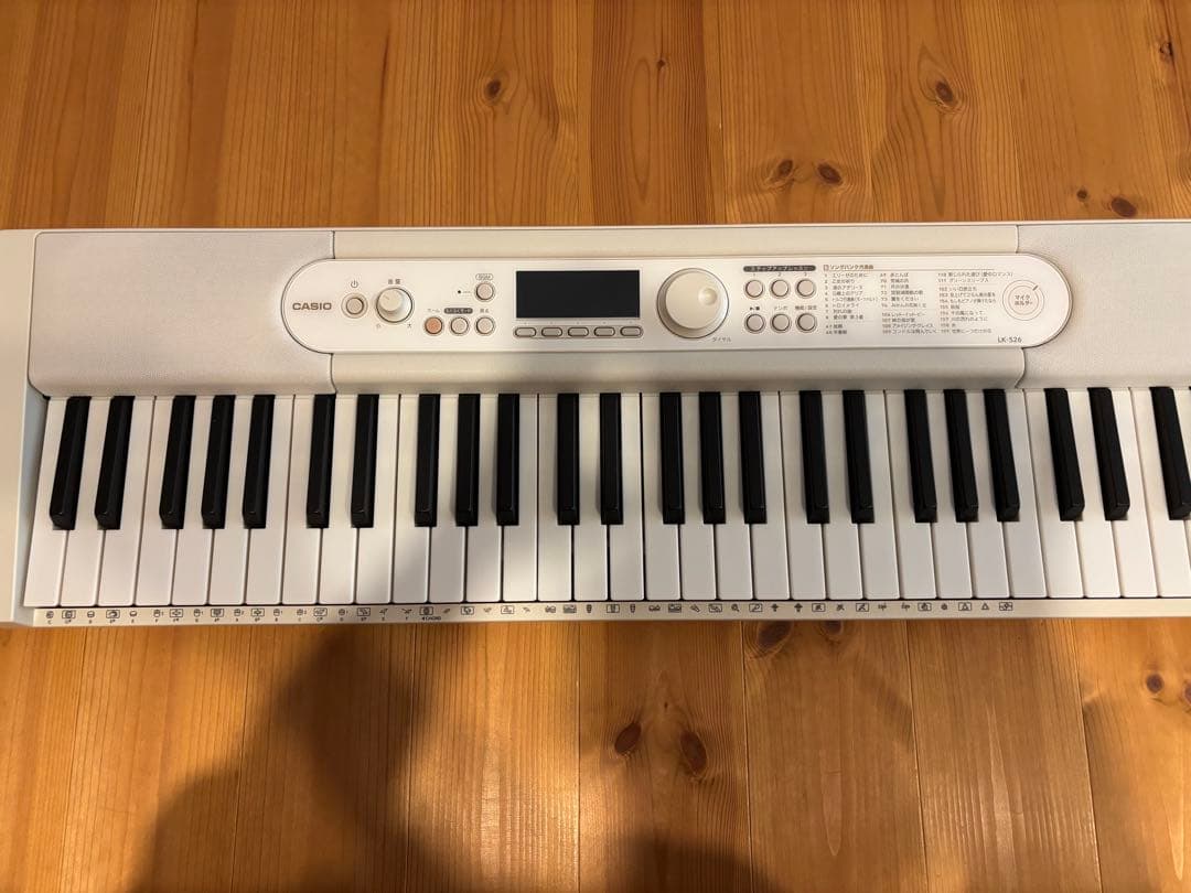 CASIO LK-526 キーボード