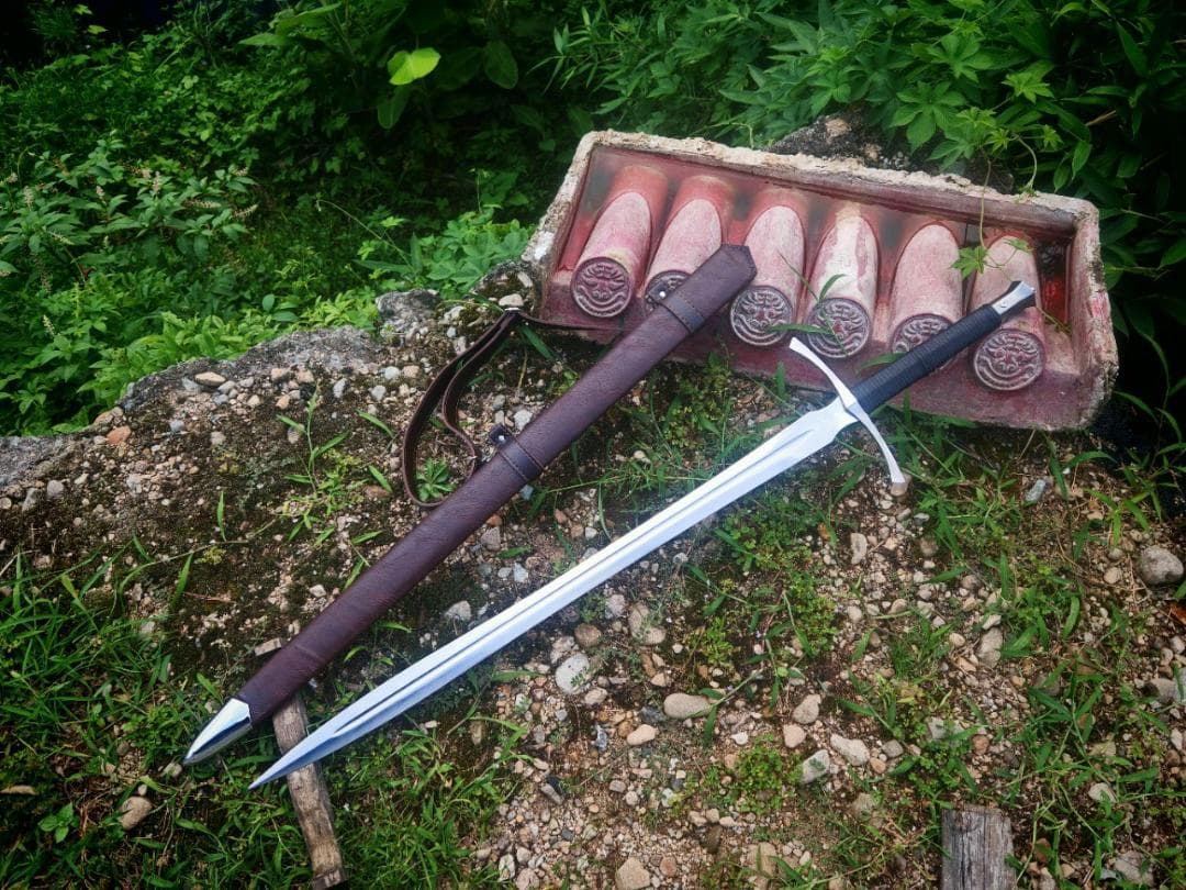 西洋剣両手剣騎士剣 日本刀 模造刀 居合刀 武士道 武蔵 鑑賞用 手鍛造打