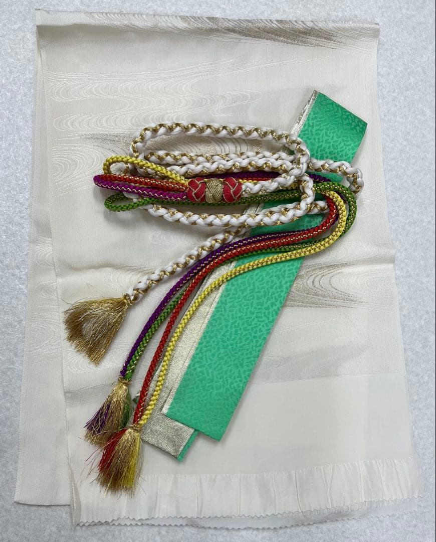 振り袖　フルセット　別誂長襦袢付　珍品　個性的　黒地　パーティー　結婚式　697