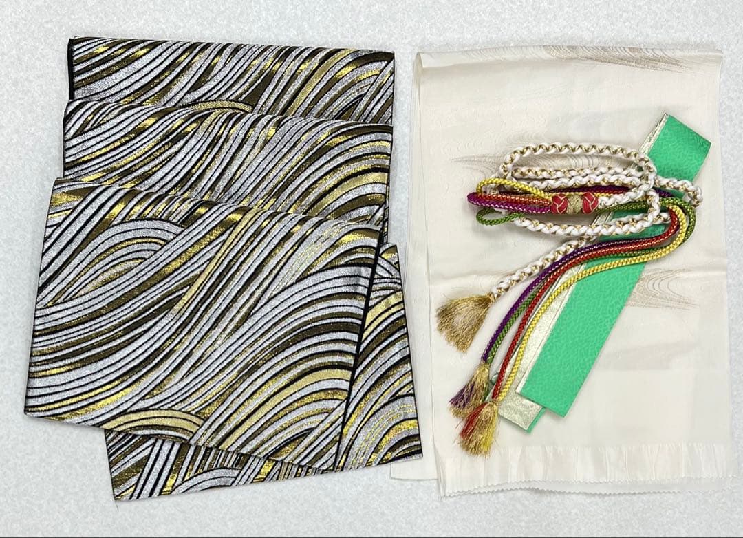 振り袖　フルセット　別誂長襦袢付　珍品　個性的　黒地　パーティー　結婚式　697