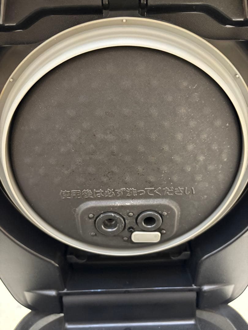 TIGER タイガー 土鍋ご泡火炊き　炊飯器 5.5合JPG-S100 3.0L