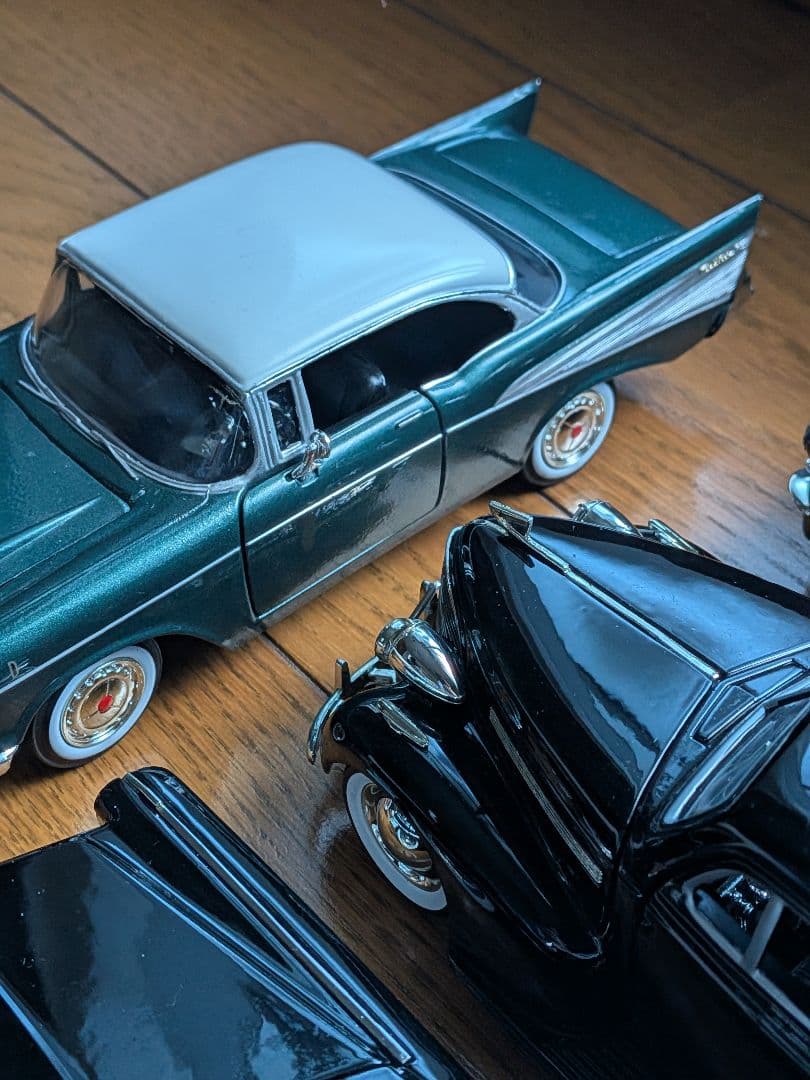 ミニカー4台セット アメ車 CHEVROLET CADILLAC