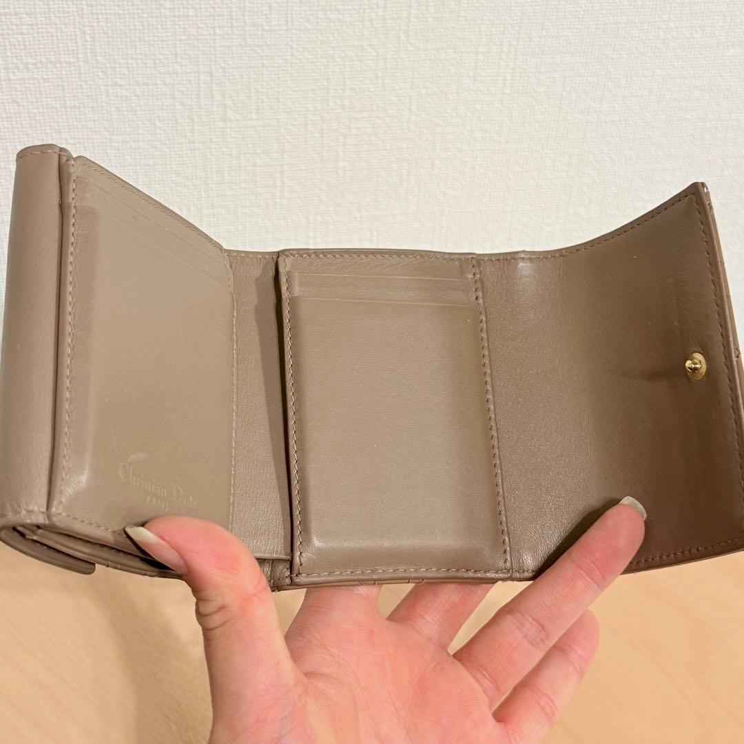 Lady Dior Lotus ウォレット　パテントカーフスキン／三つ折り財布