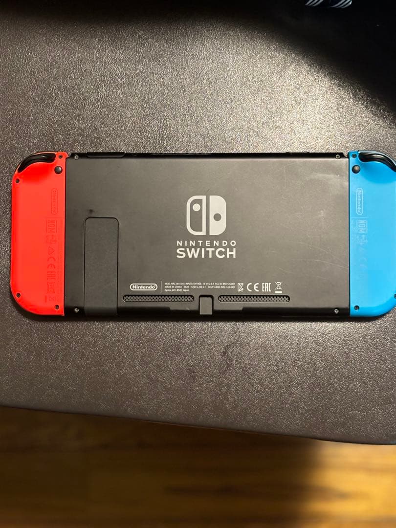 し*ー様 Nintendo Switch 本体 ブルー/レッド ドック付き