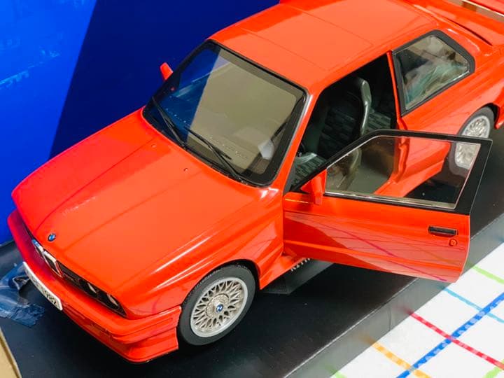 Kith BMW E30 M3 18分の1 ダイキャストカー マンプロ