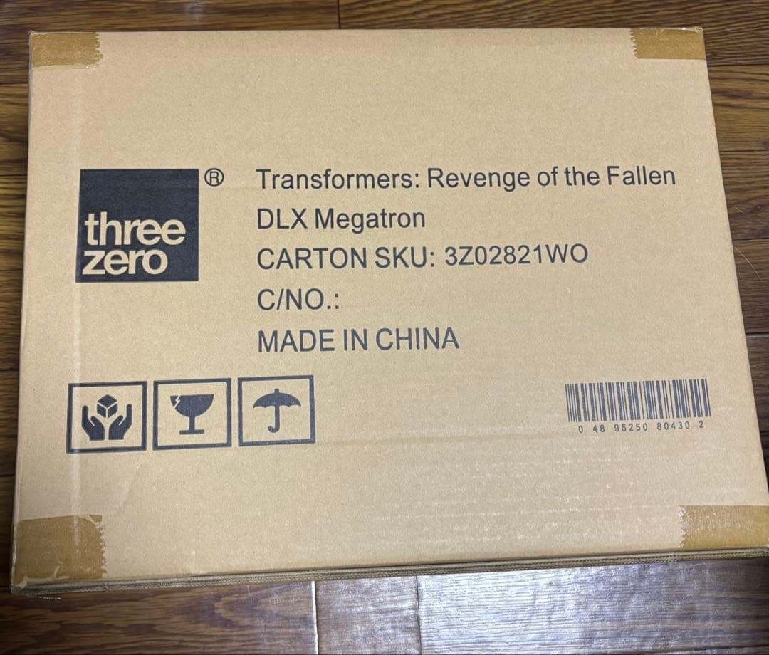 threezero トランスフォーマー　/ リベンジ DLX メガトロン