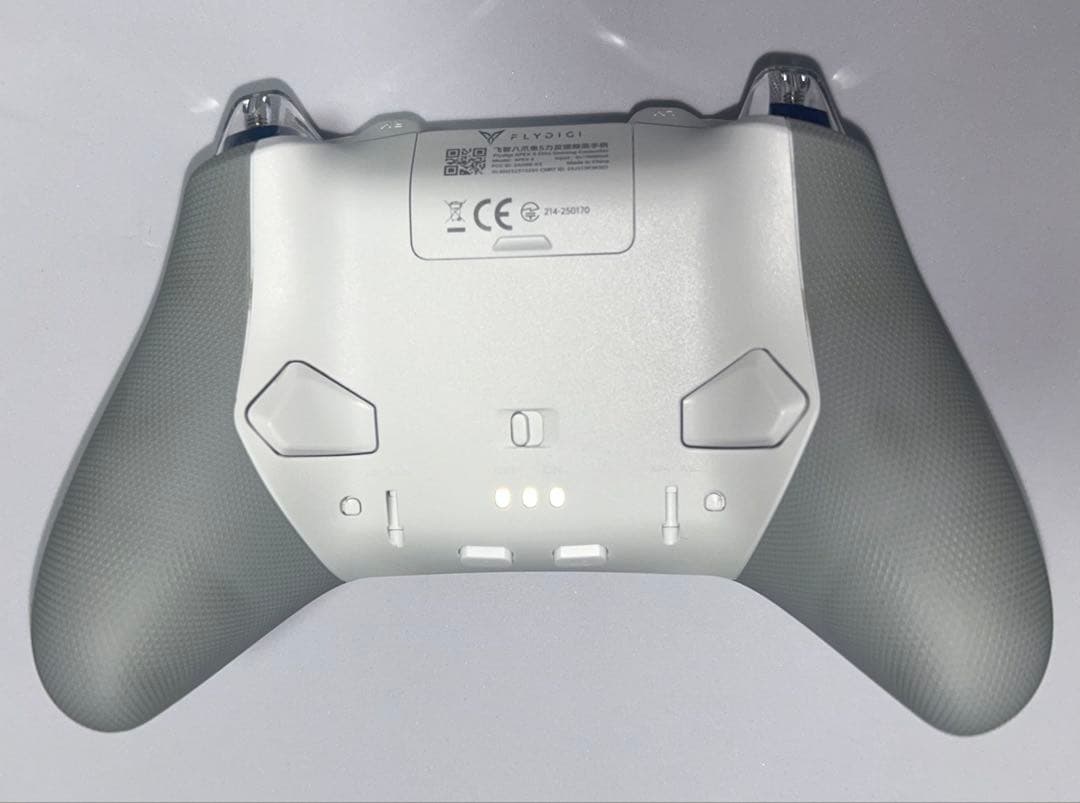 FLYDIGI APEX 5ワイヤレスゲームコントローラー ホワイト