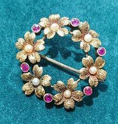 あいちゃんまんですアンティーク ブローチ