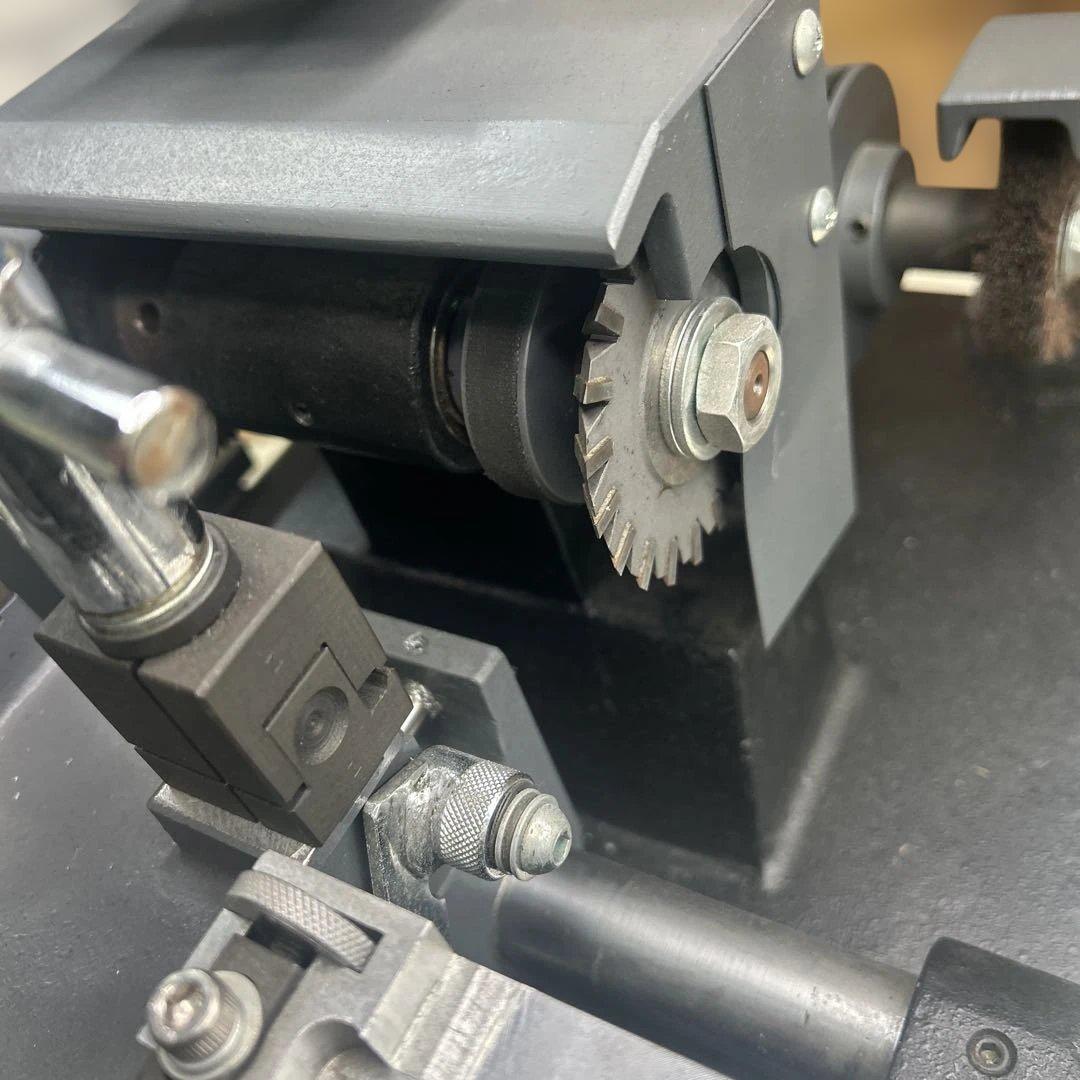 6719【程度良好】JOEI ジョーエイ 合鍵複製機 キーマシン JS-715