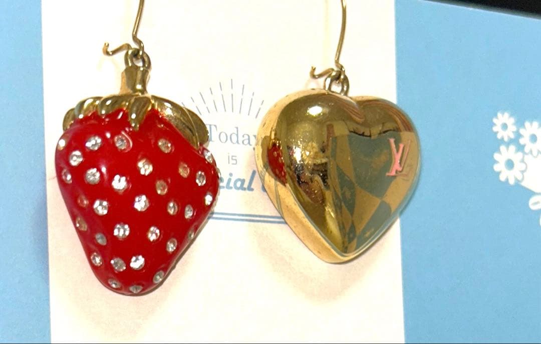 LV ルイヴィトン ピアス イチゴ&ハート ブークル ドレイユ フレーズ