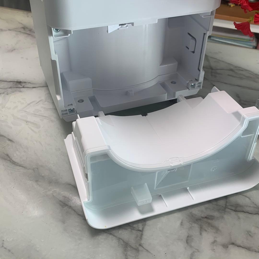 2025年美品■IRIS OHYAMAコンパクトクーラー ICA-0302G-W