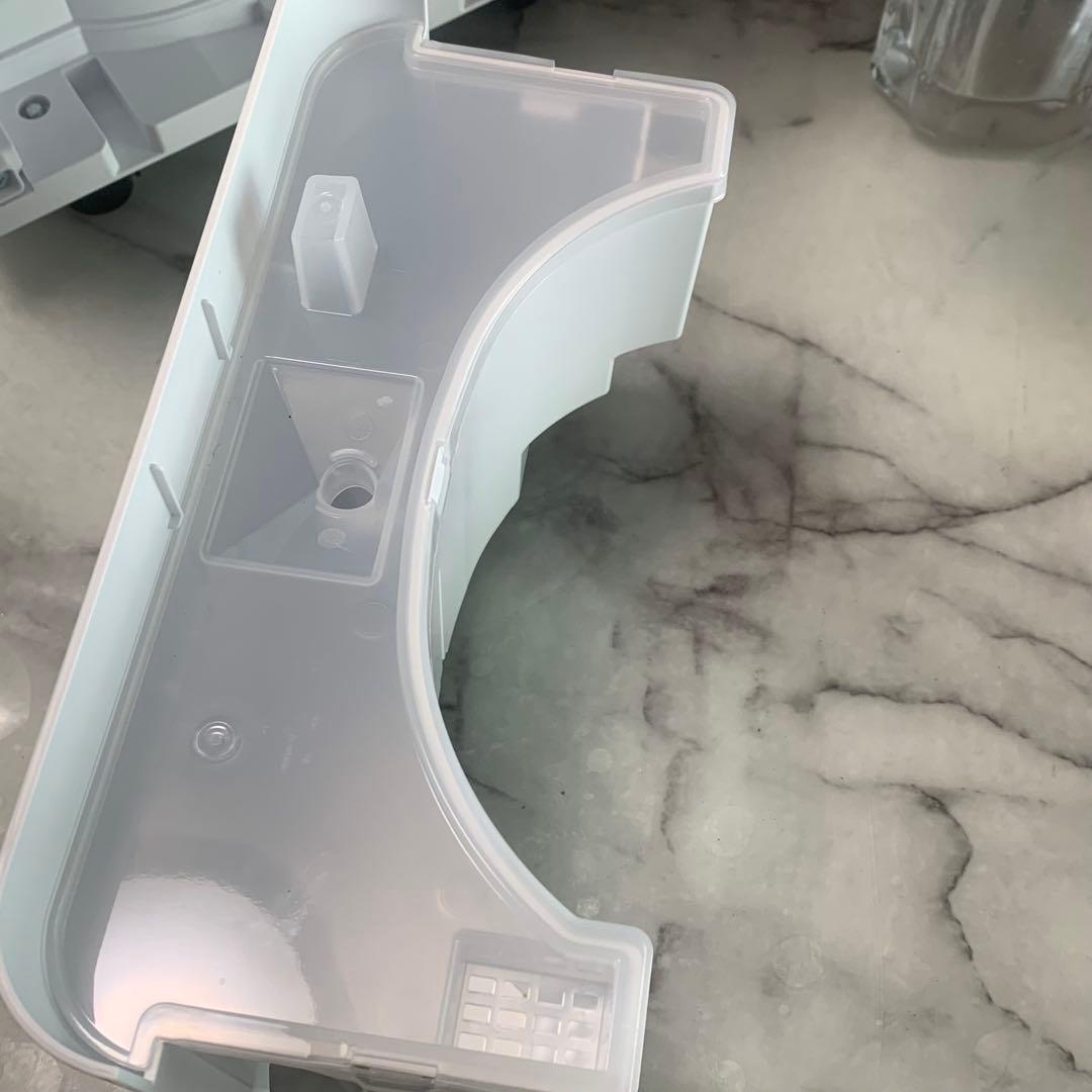 2025年美品■IRIS OHYAMAコンパクトクーラー ICA-0302G-W