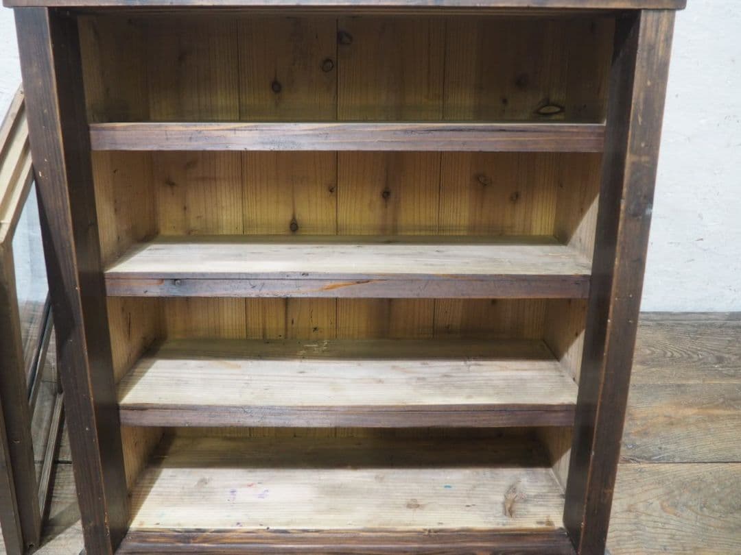 1156 アンティーク　波ガラスの飾り棚　食器棚　ガラスケース　古家具　レトロ