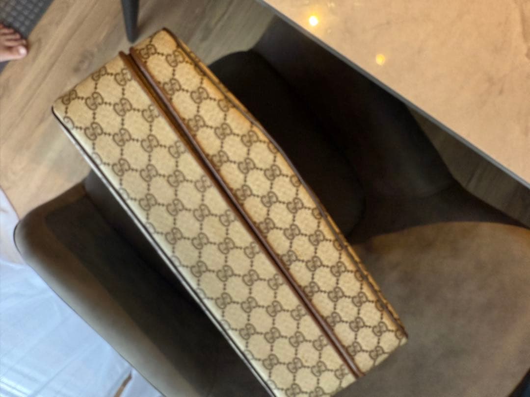 GUCCI 鞄　タイプライターケース