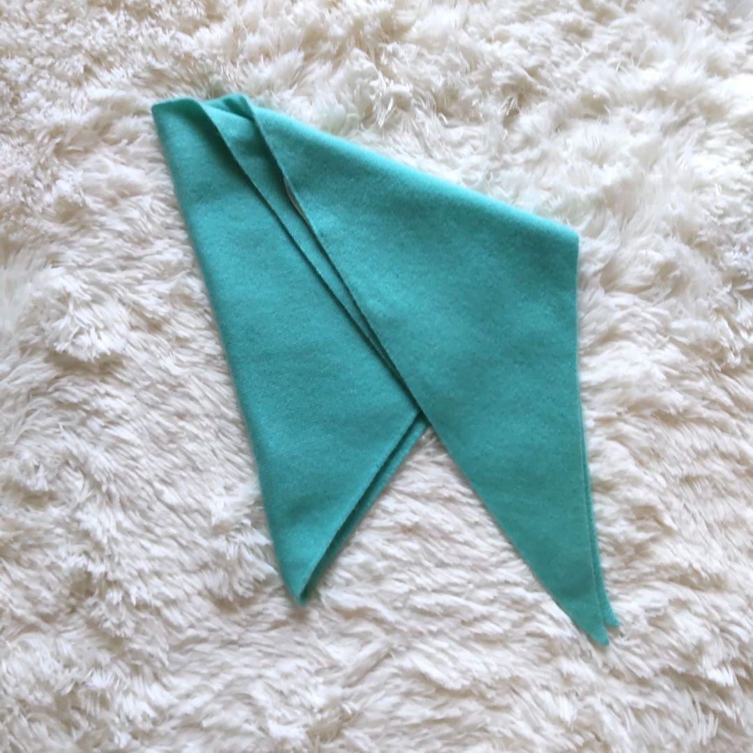 アソースメレ シームレストライアングルカシミヤストール　極美品