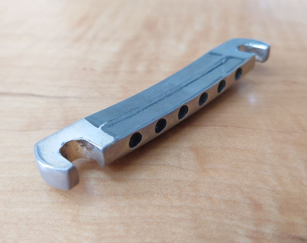 【アラレ3号】Gibsonヒスコレ アルミテールピース スタッド ブッシュ