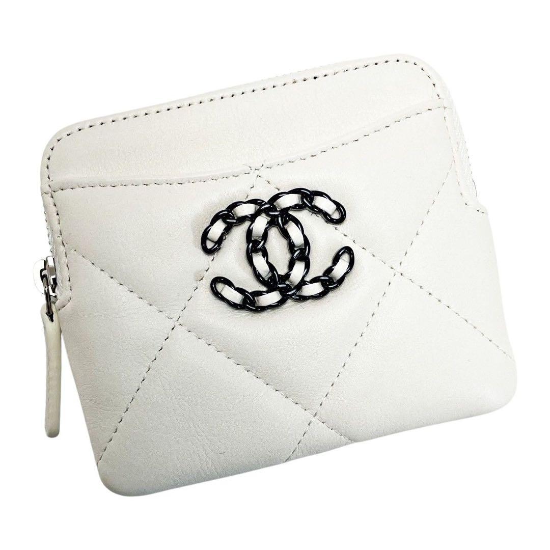 CHANEL シャネル マトラッセ ホワイト ジップパース ラムスキン