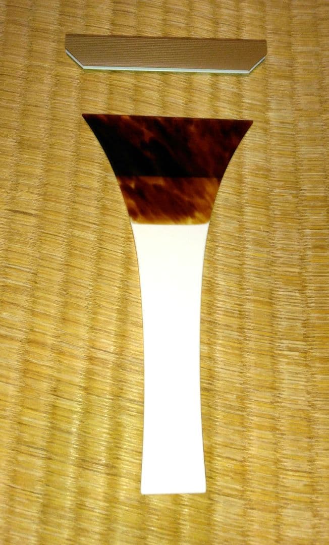 三味線バチ 白茶色