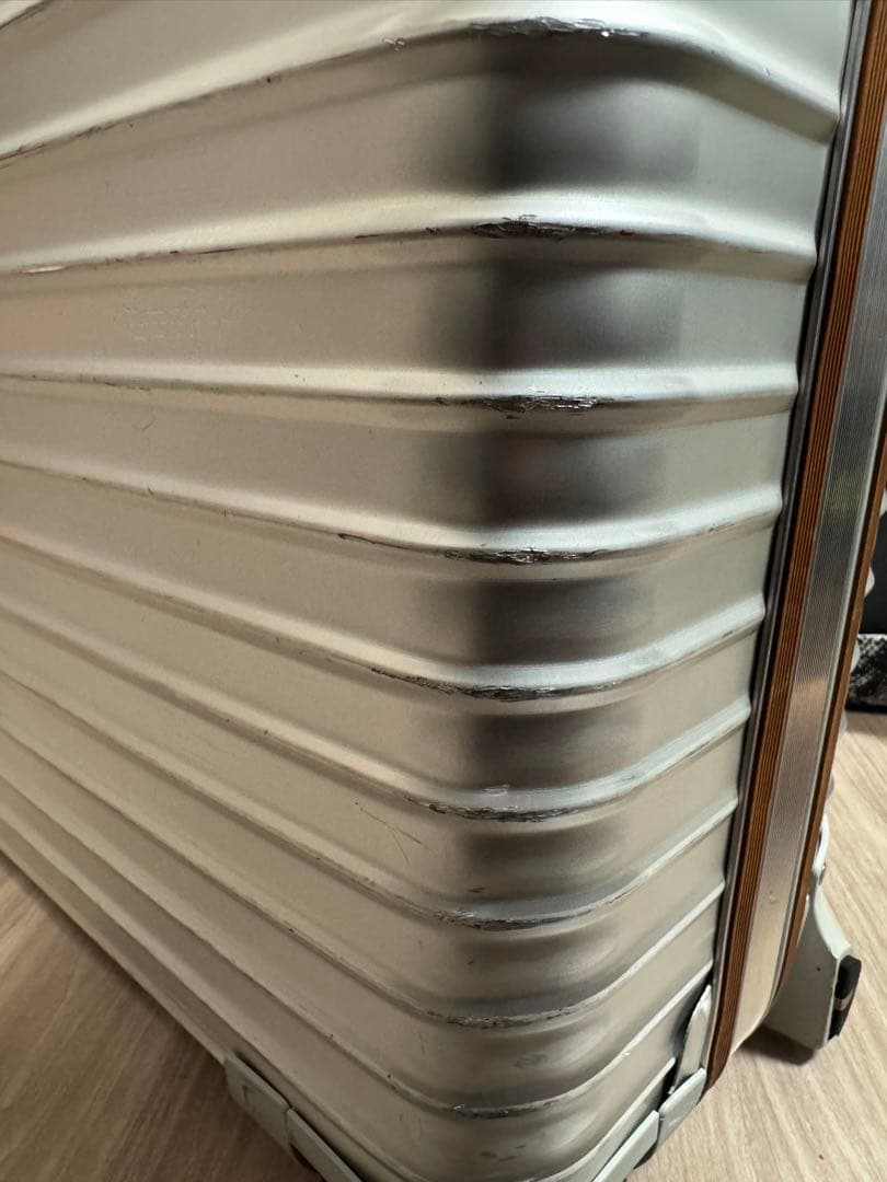 超美品 リモワ RIMOWA ルフトハンザ 限定 32L 2輪