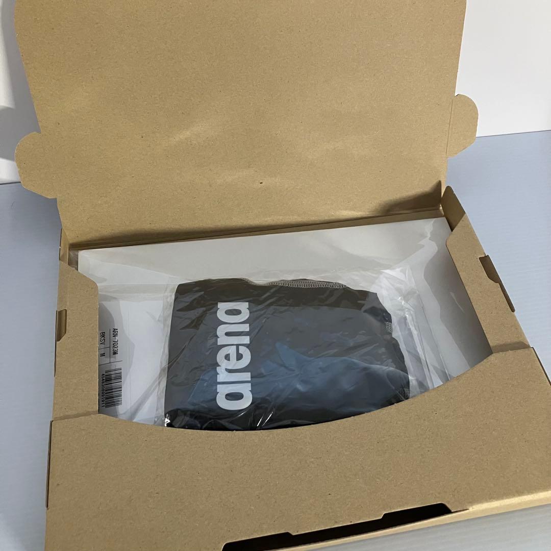 【新品Mサイズ】arena/アリーナ メンズ競泳水着 競パン：BKSV