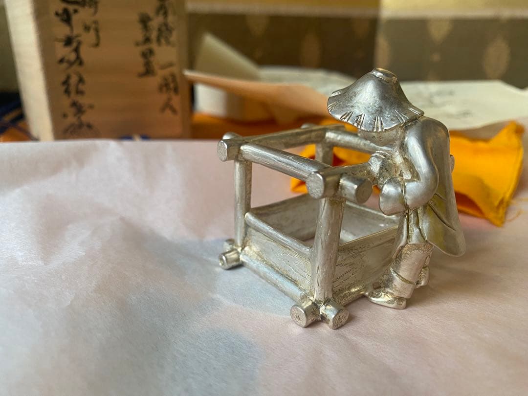 南鐐　一閑人　蓋置　鋳師　金森紹栄氏作　共箱入