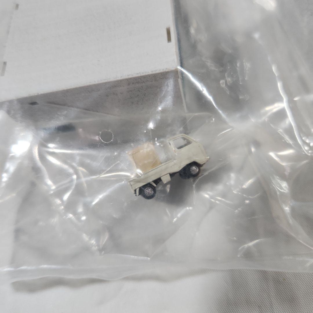 ジオコレ 1/150「ガソリンスタンドA 昭和30年代風 + レアトラック×3台