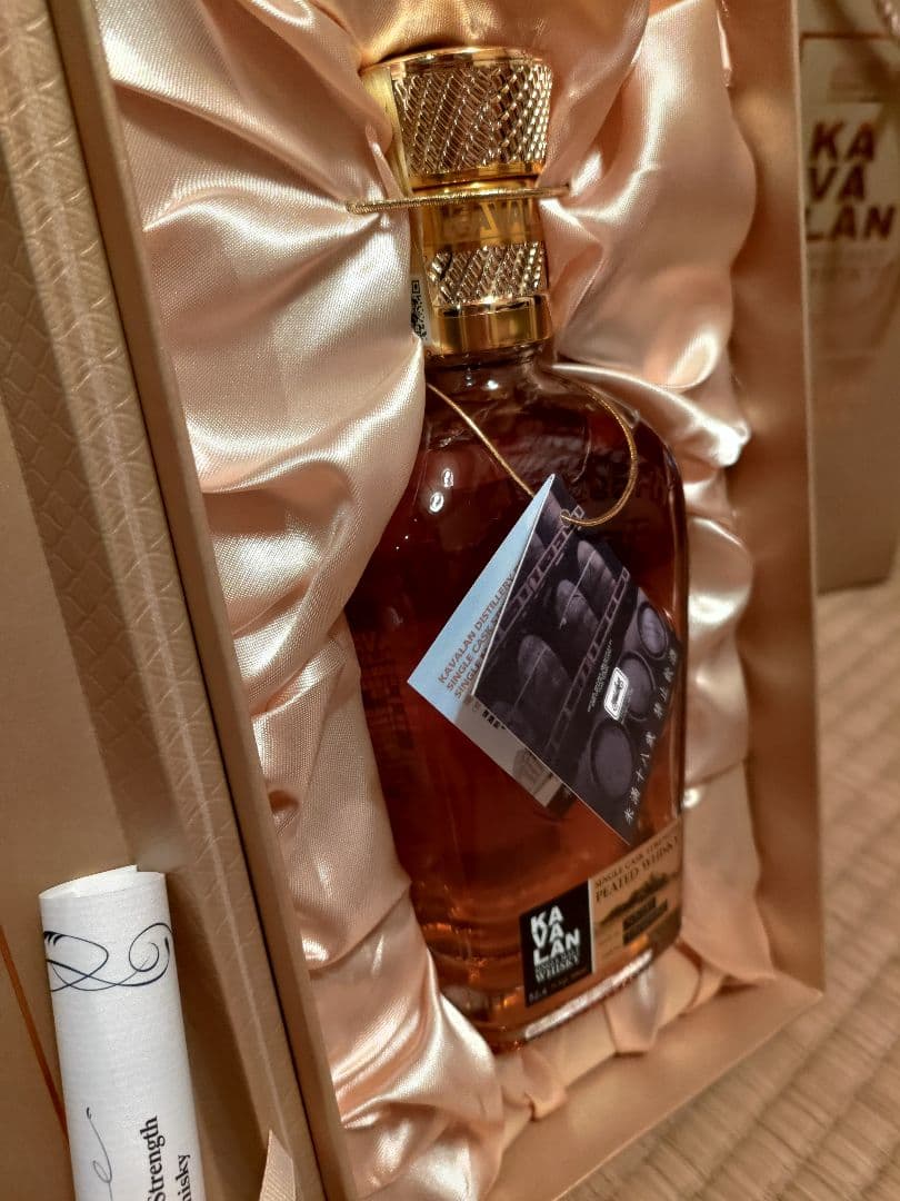 KAVALAN カバラン ウィスキー 新品箱付き　台湾