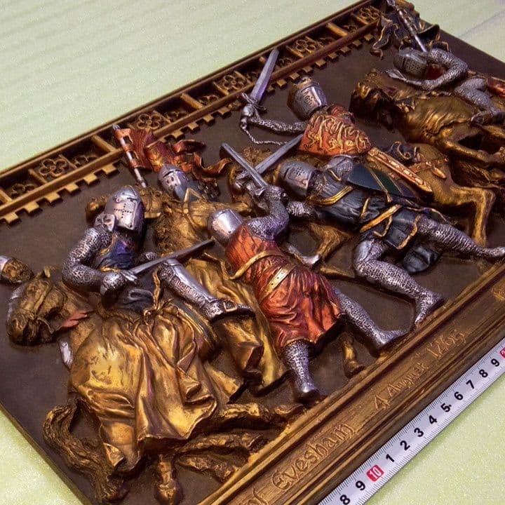 イングランド製の壁掛用彫刻 (陶板)