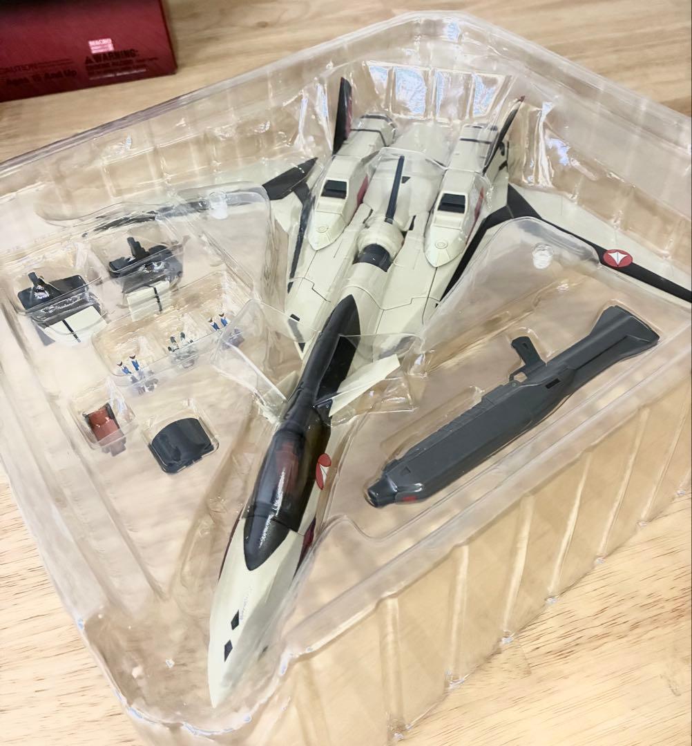 マクロスプラス 1/60 完全変形 YF-19 with ファストパック
