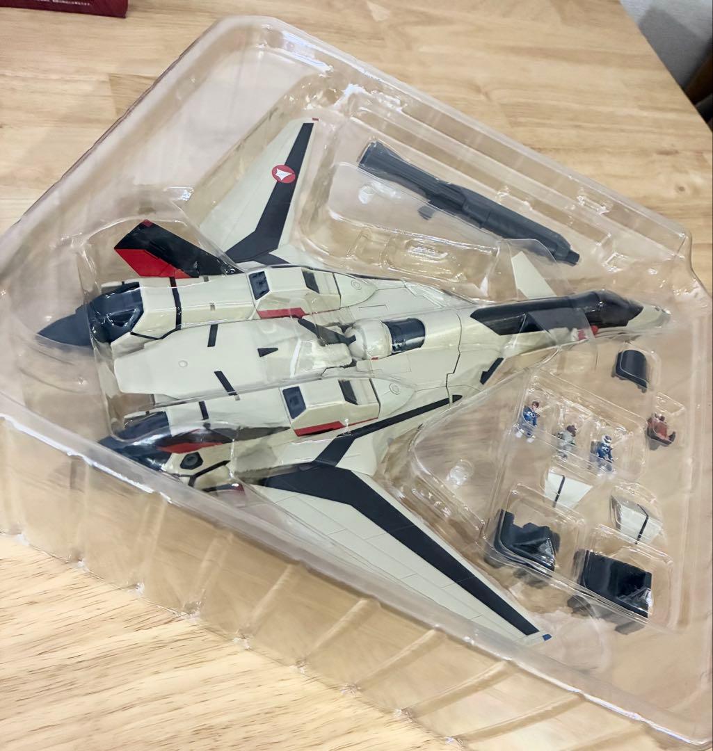 マクロスプラス 1/60 完全変形 YF-19 with ファストパック