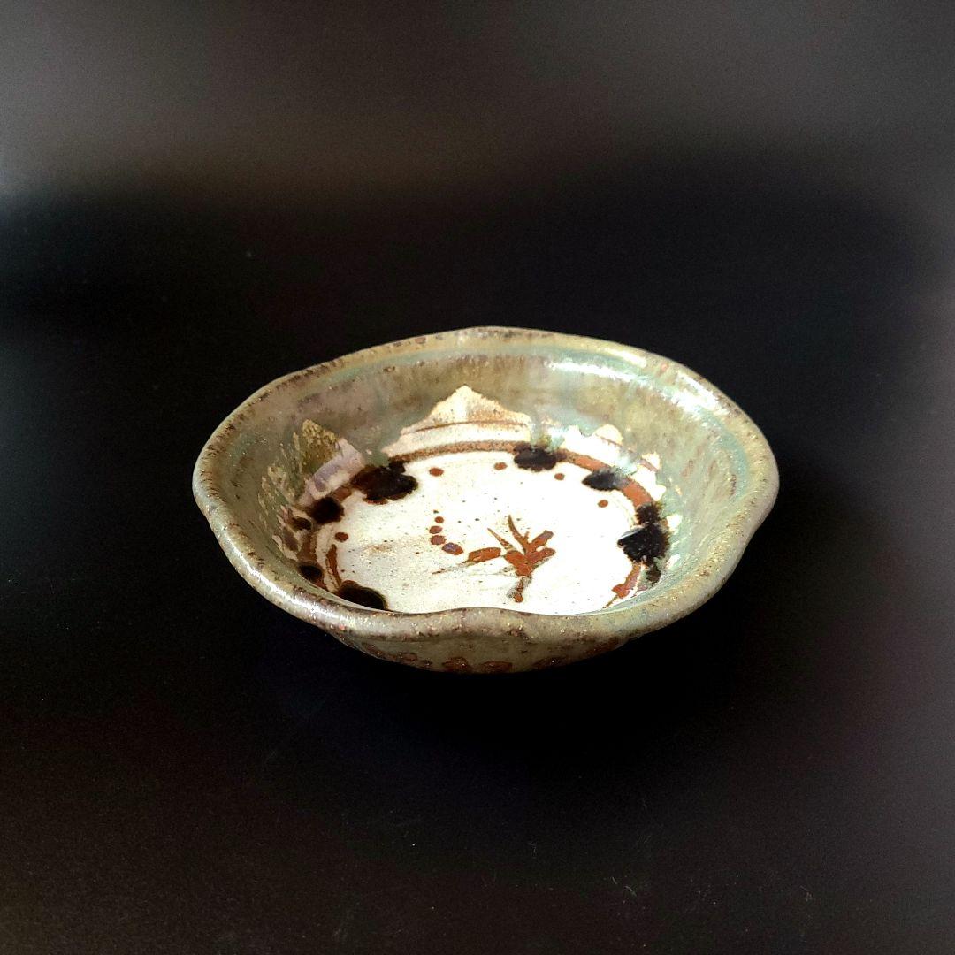 茶道具 緑釉 草花文 亀甲鉢 菓子鉢 広永窯  川北半泥子の窯 菓子器 陶芸