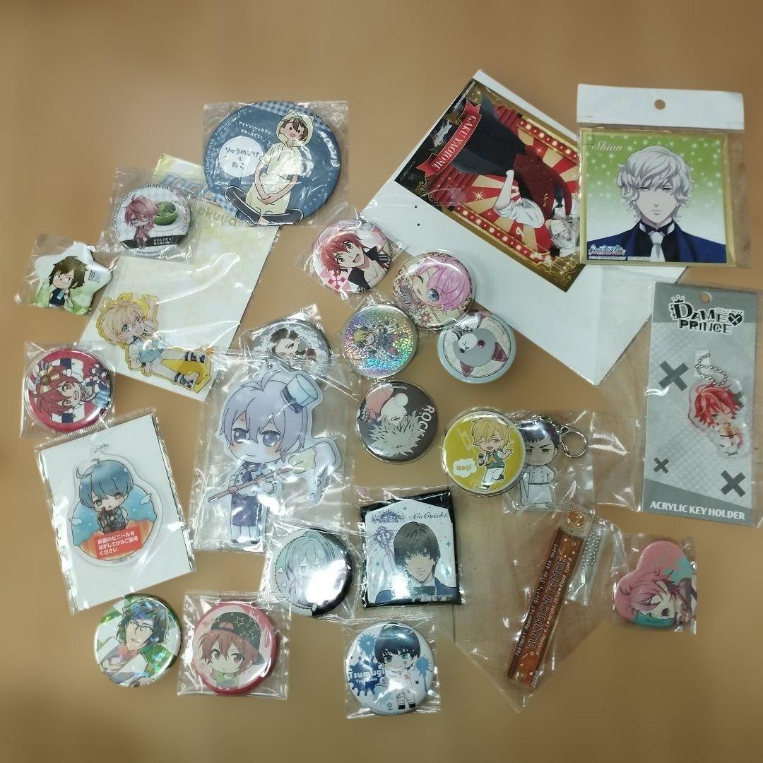 箱込6kg以上　約420点　ゲーム　キャラクターグッズ　まとめ売り　缶バッジ