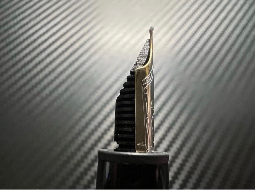 モンブラン 146 万年筆 中白 B 太字 エボナイト芯