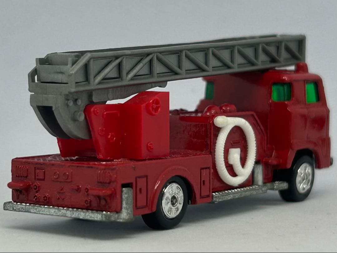 トミカ No.29 日野 消防自動車 日本製 黒箱 色指定箱 艶箱 当時物