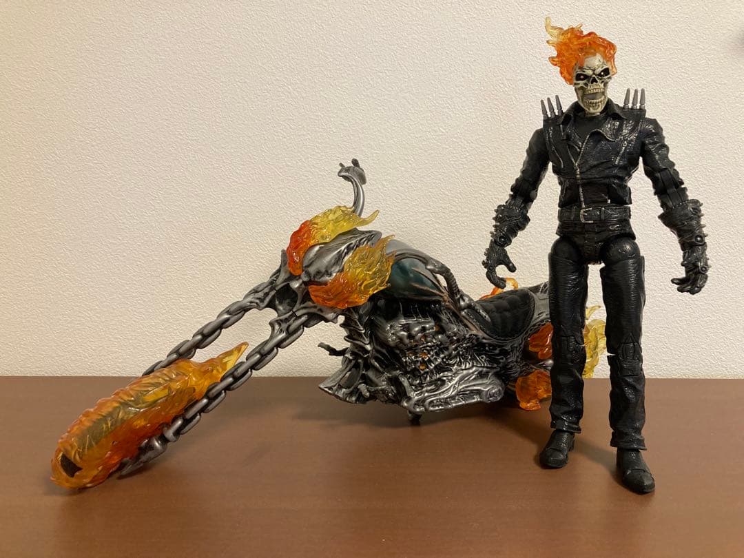 s*3様 ゴーストライダー ＆フレイムサイクル　12インチ マーベル バンダイハ