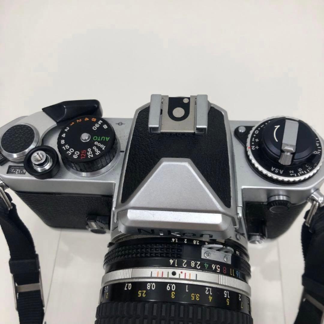R Nikon 一眼レフカメラ シルバー ブラック　ジャンク
