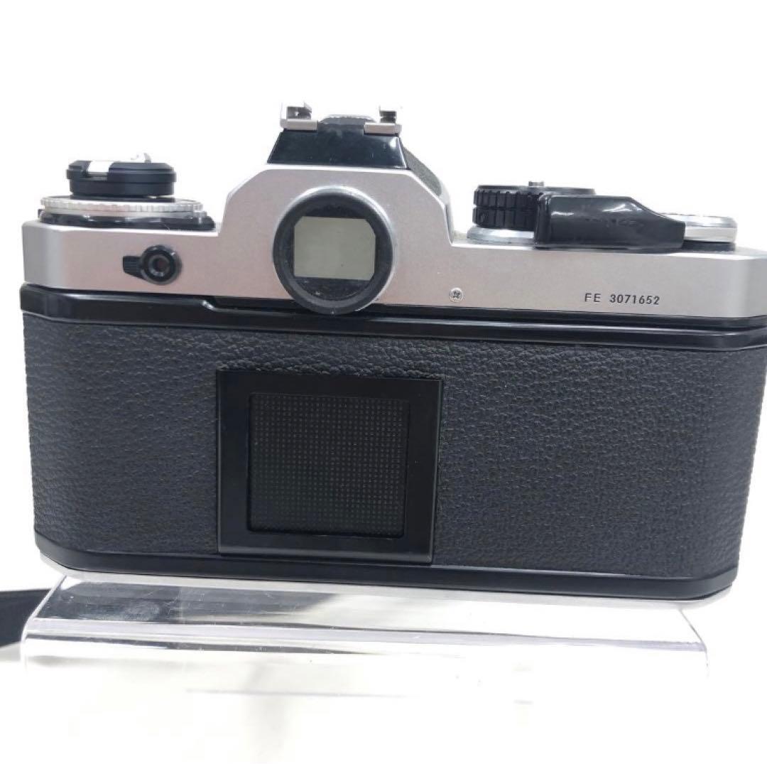 R Nikon 一眼レフカメラ シルバー ブラック　ジャンク