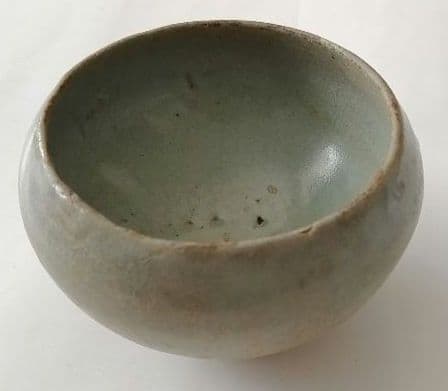 高麗青磁　粉青沙器　ぐいのみ