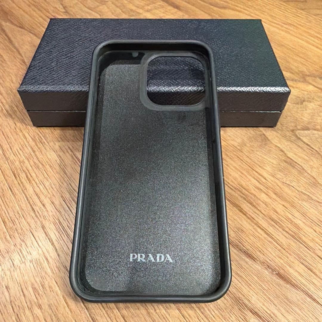 PRADA ストーン装飾 iPhoneケース　りりぃ