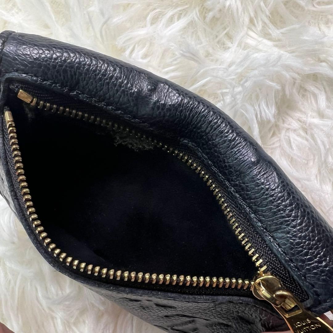 ルイヴィトン　ポシェットクレ　アンプラント　ブラック　ケース