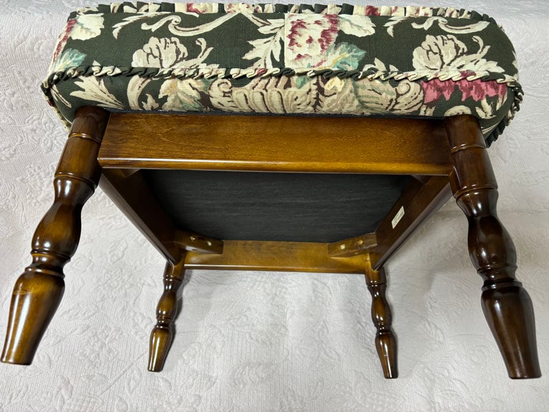 カリモク　スツール　オットマン　karimoku コロニアル　カリモク家具