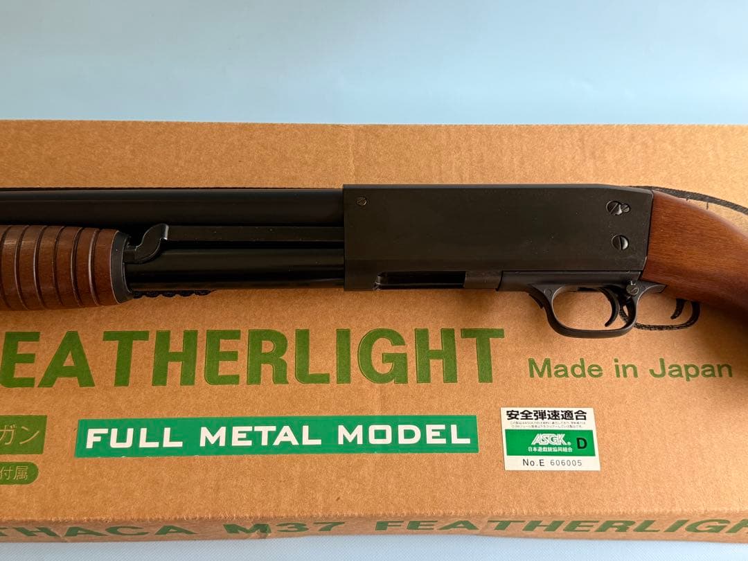 KTW イサカ　M37 フェザーライト　フルメタル&ウッドストックモデル