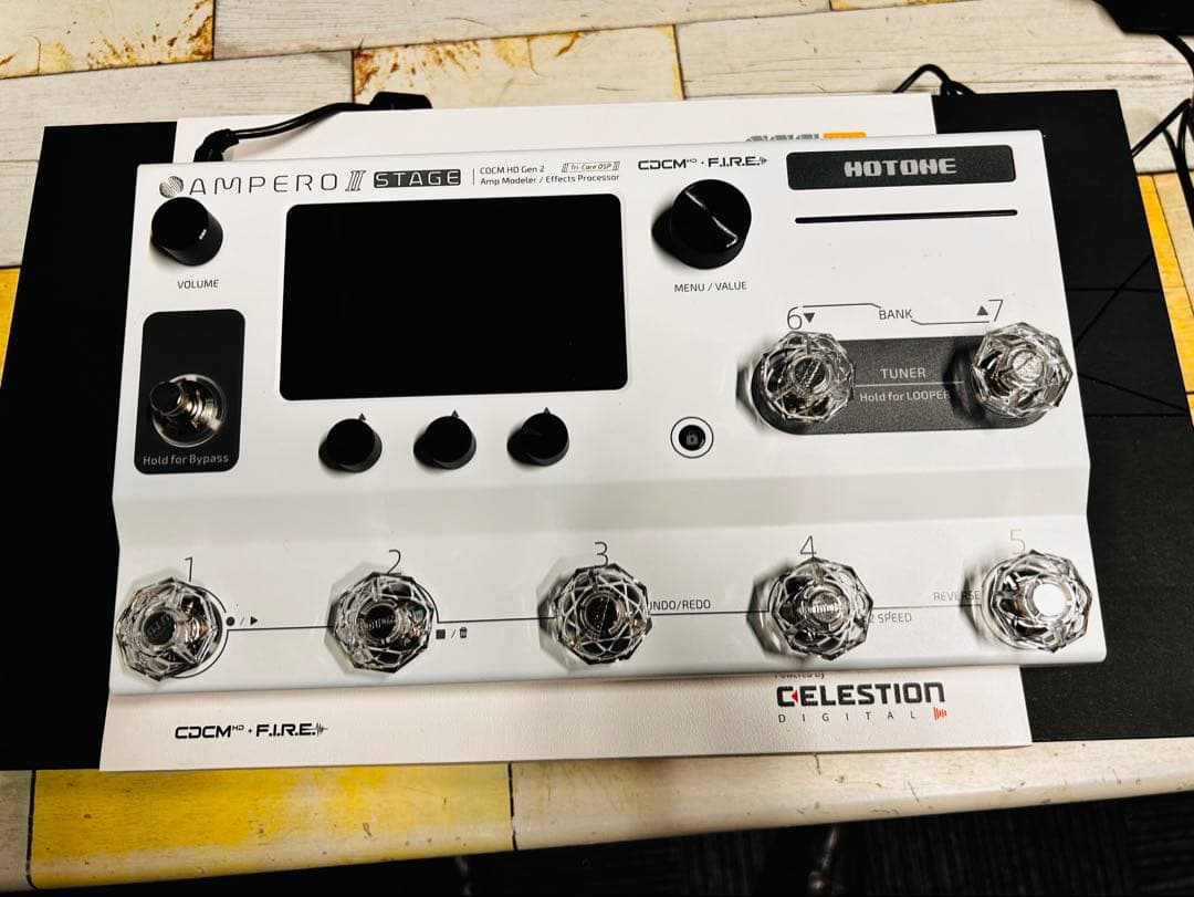 Hotone Ampero II Stage ギターマルチエフェクター
