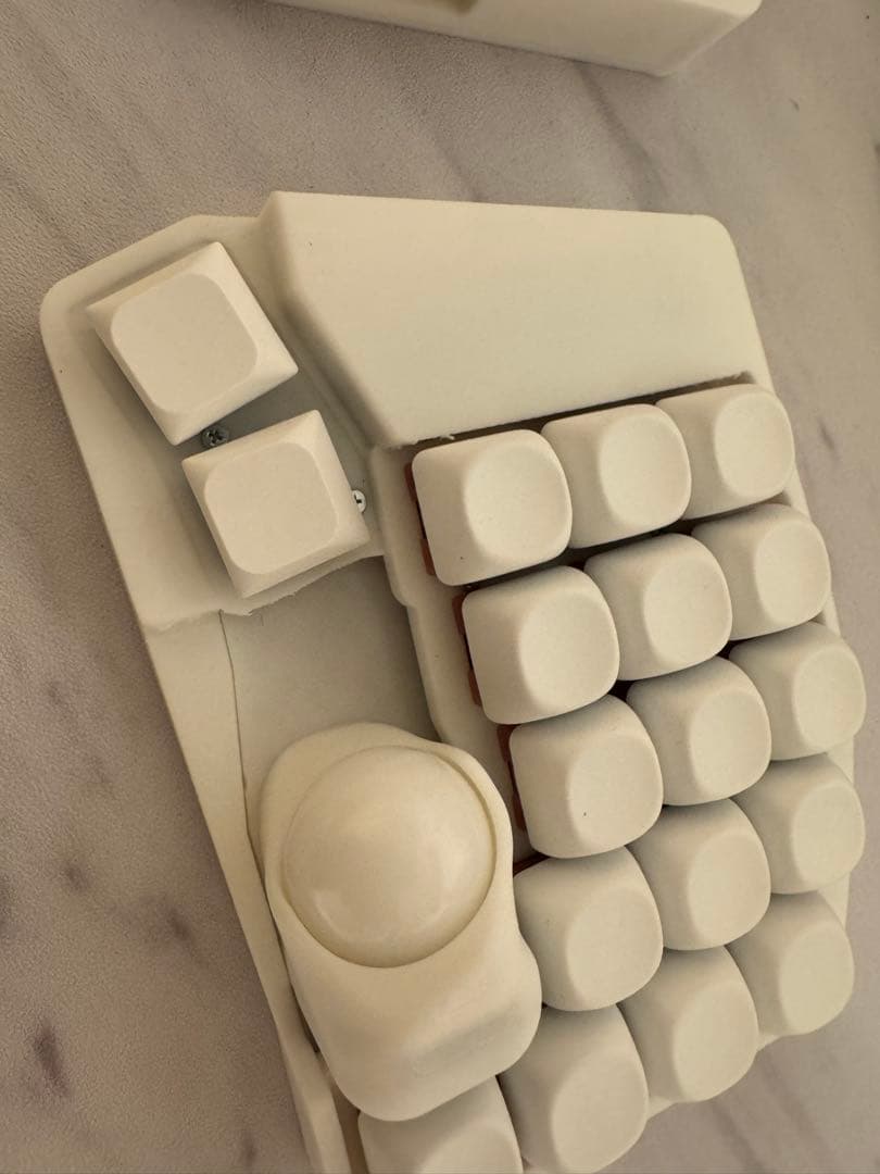 【新品】keyball39 白仕様　完成品　付属品あり