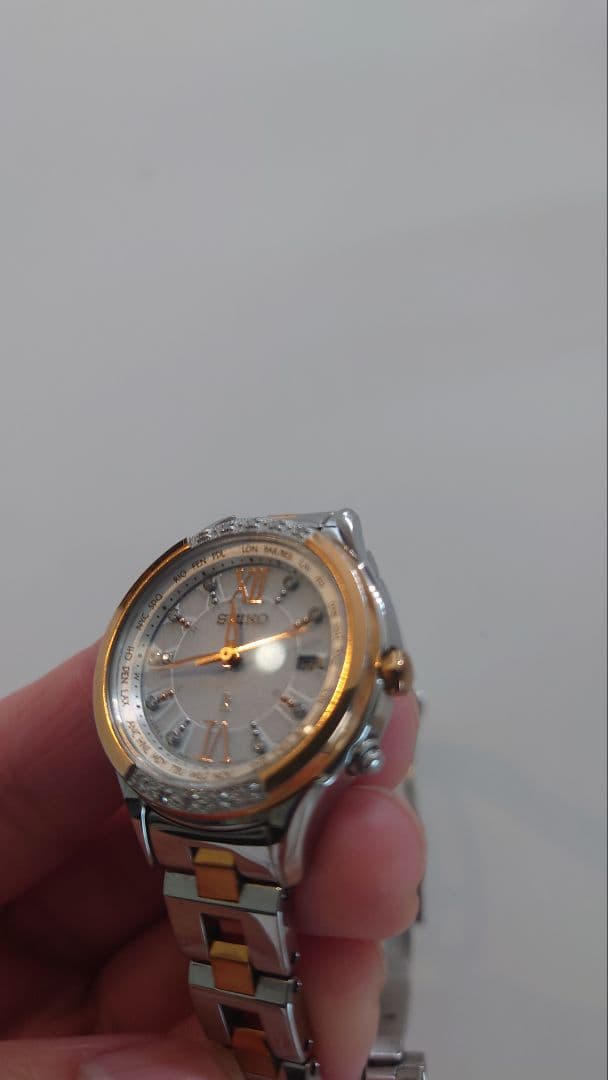 【週末セール】SEIKO LUKIA 綾瀬はるかコラボ　腕時計　電波ソーラー