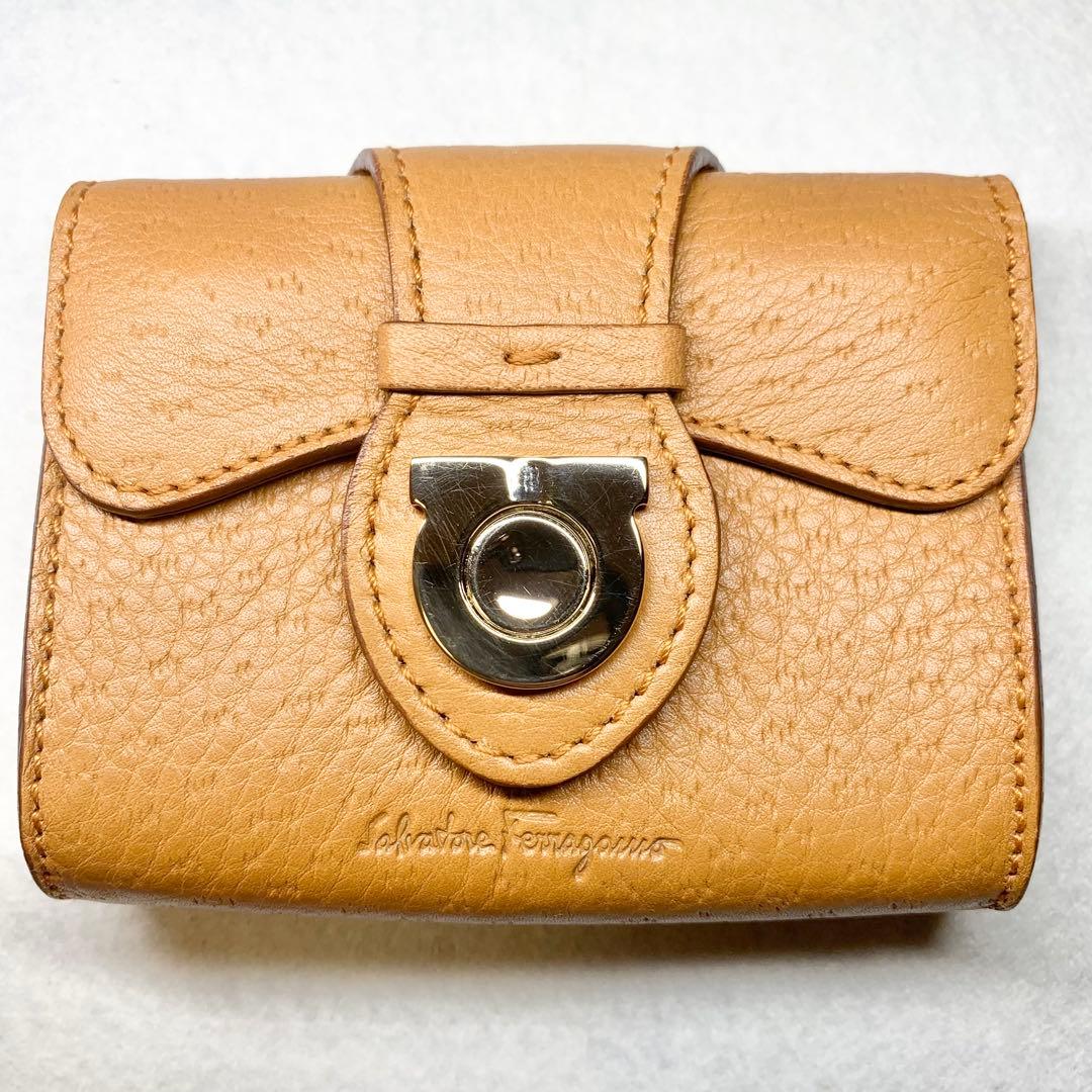 未使用級 サルバトーレフェラガモ ケース ガンチーニ 本革 キーリング 箱